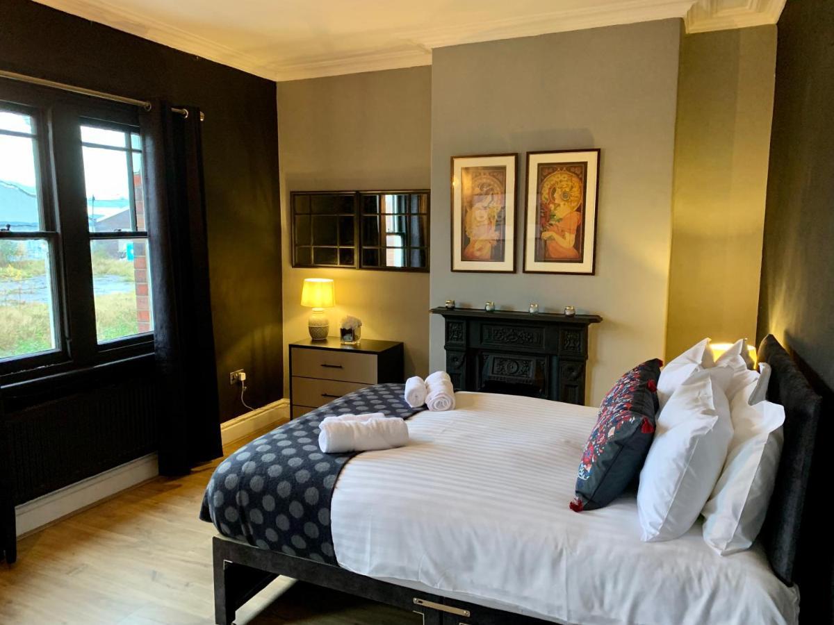 Stamer House By Yourstays, Stylish Quirky House, With 4 Double Bedrooms, Book Now! Stoke-on-Trent エクステリア 写真