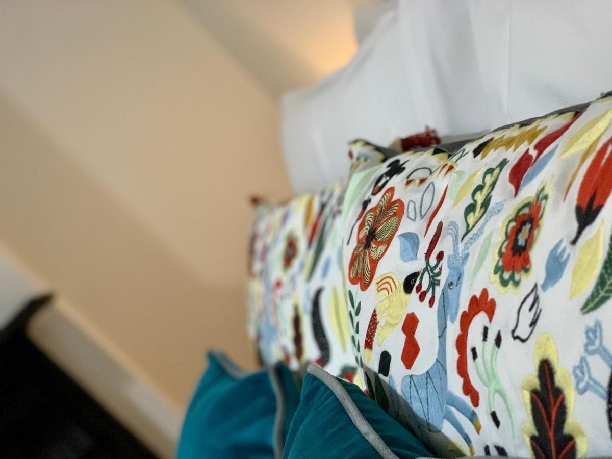 Stamer House By Yourstays, Stylish Quirky House, With 4 Double Bedrooms, Book Now! Stoke-on-Trent エクステリア 写真