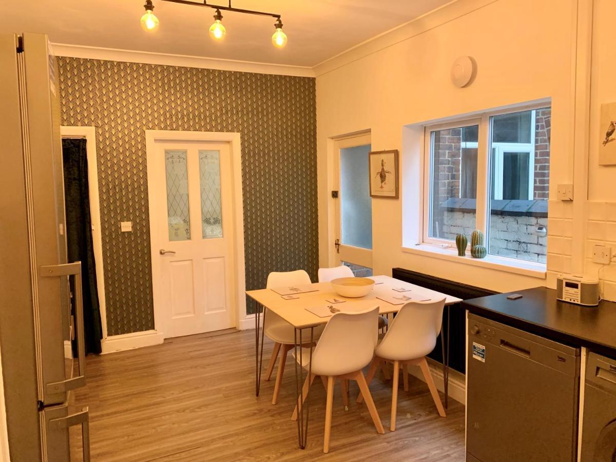 Stamer House By Yourstays, Stylish Quirky House, With 4 Double Bedrooms, Book Now! Stoke-on-Trent エクステリア 写真
