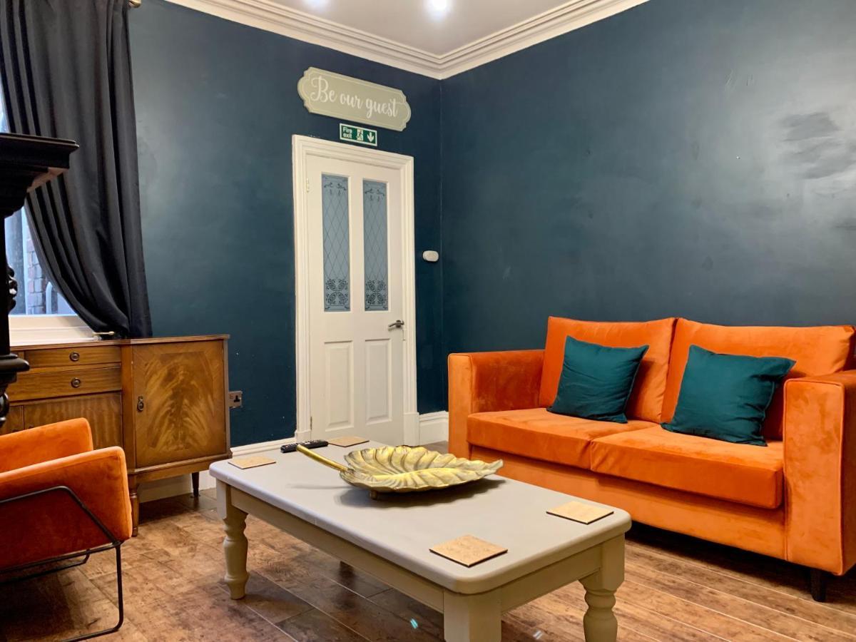 Stamer House By Yourstays, Stylish Quirky House, With 4 Double Bedrooms, Book Now! Stoke-on-Trent エクステリア 写真