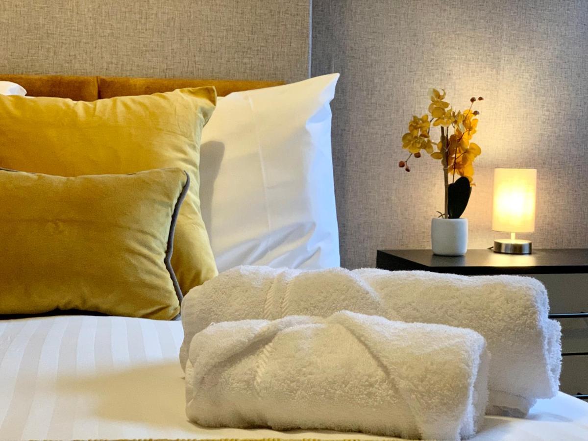 Stamer House By Yourstays, Stylish Quirky House, With 4 Double Bedrooms, Book Now! Stoke-on-Trent エクステリア 写真