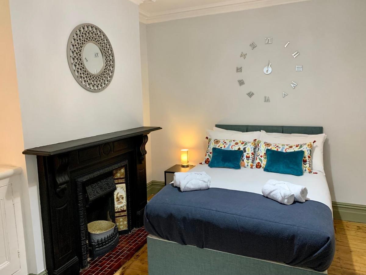 Stamer House By Yourstays, Stylish Quirky House, With 4 Double Bedrooms, Book Now! Stoke-on-Trent エクステリア 写真